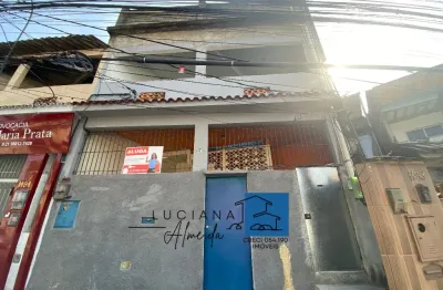 Casa para alugar em mesquita de um quarto por r$ 750,00