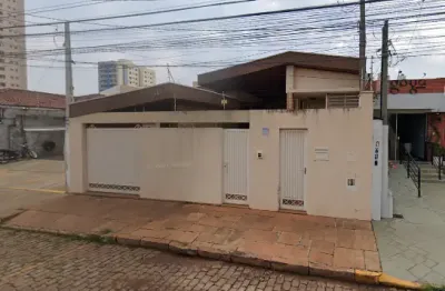 Casa comercial com 5 salas para alugar no Centro, Araraquara 