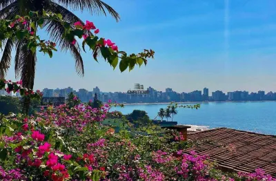 Casa à venda. 2 residências. localização privilegiada – centro guarapari/es