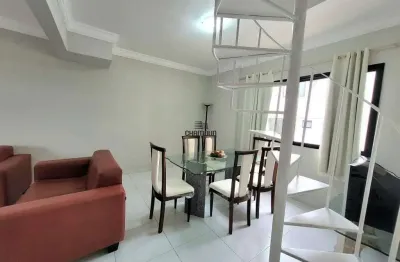 Cobertura duplex com 3 quartos, à venda em guarapari na enseada azul.