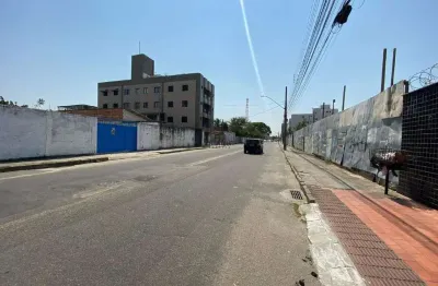 Terreno com 720 m² de frente para a avenida copacabana, na praia do morro.