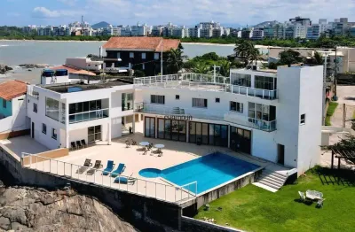 Casa com 7 quartos à venda na Rua Augusta Alexandrina da Conceição, Enseada Azul, Guarapari