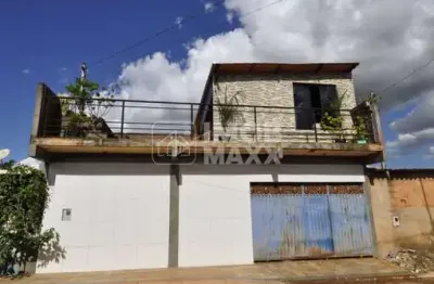 Casa ceilândia - sol nascente. 3 quartos, c/ picisna, fogão a lenha. r$230.000,00