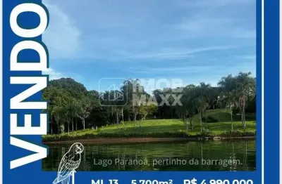 Casa mi do lago norte - beira lago - umidade o ano inteiro em pleno cerrado!