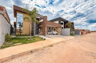 Casa térrea em condomínio americano rua 6 : recém construída 3 suítes, marcenaria  e piscina aquecida