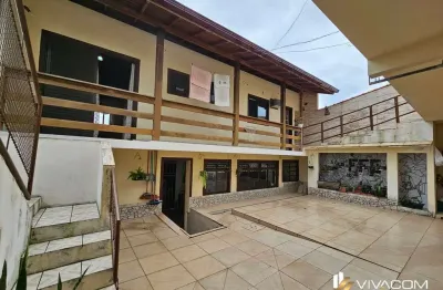 Casa 3 quartos com suíte 2 pavimentos e com edícula