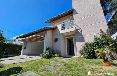 Casa em ótima localização no bairro ingleses do rio vermelho
