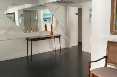 Apartamento à venda no Edifício Port Saint John - 13 de Julho | 93m², 3 Quartos (1 Suíte) e Andar Alto