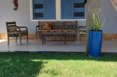 Casa com piscina no residencial riviera del mar no mosqueiro com 3 quartos
