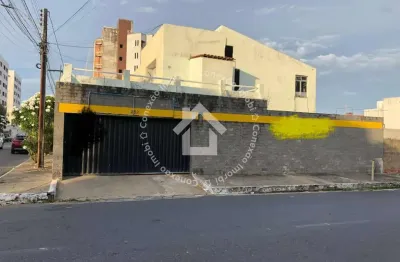 Casa Ampla de 2 Pavimentos a Poucos Minutos da Orla de Atalaia