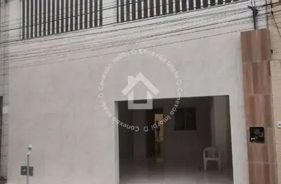 Casa Reformada à Venda no Bairro Luzia – 5 Quartos | 3 Suítes | Próxima à Av. Adélia Franco