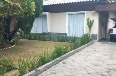 Casa comercial/residencial – sala 3 ambientes, edícula e jardim