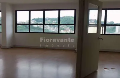 Sala comercial com bom espaço, bem funcional, ótima para quem trabalha com porto, alfândega , receita e polícia federal.