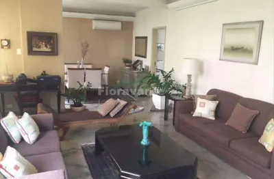 4 dormitórios em santos, amplo apartamento, ótima localização.