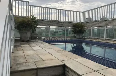 Cobertura com 5 suítes, piscina, churrasqueira, salão de jogos,