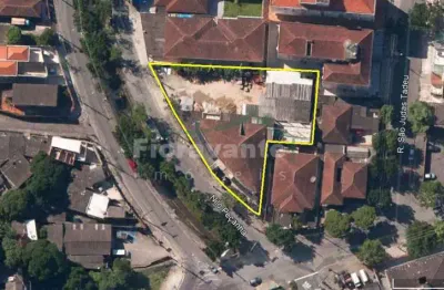 Terreno à venda na Avenida Doutor Nilo Peçanha, Marapé, Santos