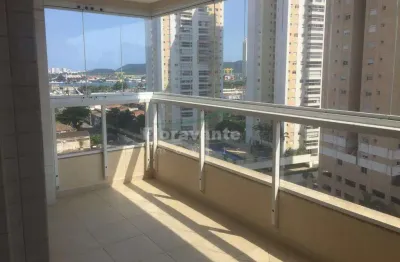 Apartamento com 3 quartos (1 suíte) na ponta da praia em santos