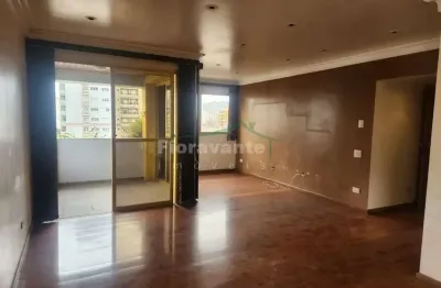Apartamento com 3 dorms. (1 suíte), lavabo, 2 vagas de garagem