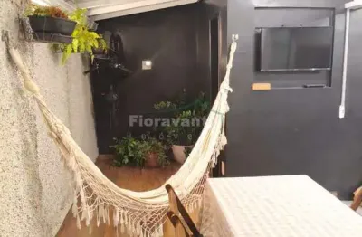 Casa de Condomínio 3 quartos, sendo 1 suíte e vaga privativa.