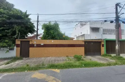 Casa com 3 quartos para alugar na Rua Acajutiba, 54, Bongi, Recife