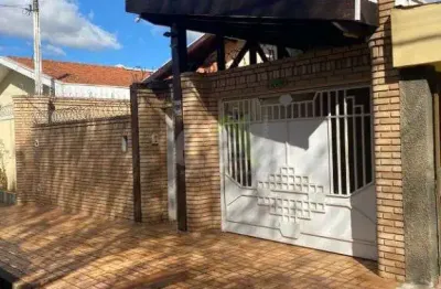 Casa padrao a venda no Centro de Sao Carlos com 3 dormitorios e churrasqueira