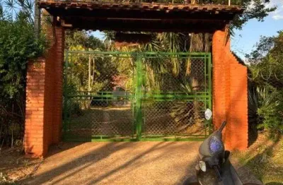 Chacara a venda em Sao Carlos: 2 dormitorios, campo de areia e piscina!
