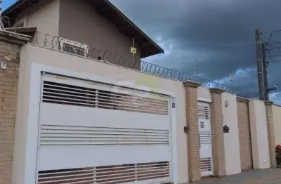 Casa com 3 quartos à venda no Jardim Acapulco, São Carlos , 210 m2 por R$ 900.000