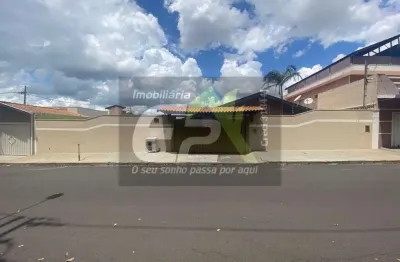 Casa de alto padrao com 3 dormitorios e piscina no Parque Santa Marta, Sao Carlos