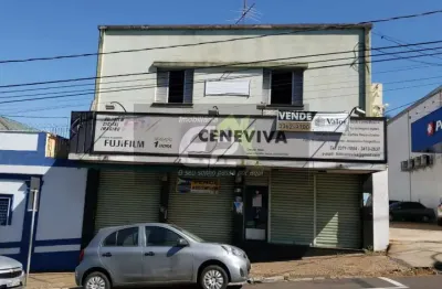 Casa comercial a venda no Centro de Sao Carlos - 2 banheiros, copa e despensa