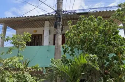 Vende-se excelente casa no 2° andar localizada na barra de guaratiba