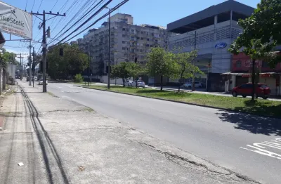 Excelente área comercial com1.200 m2 na estrada do monteiro