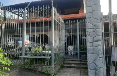 Casa com 6 quartos à venda na Papa Paulo Vi, Jardim Amália, Volta Redonda