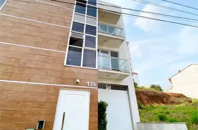 Casa com 4 quartos à venda na Rua Francisco de Egídio Velasco, 139, Jardim Amália, Volta Redonda