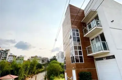Casa com 4 quartos à venda na Francisco De Egídio Velasco, Jardim Amália, Volta Redonda