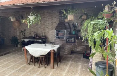 Casa com 3 quartos à venda na Dois, Barreira Cravo, Volta Redonda