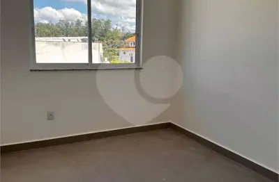 Apartamento com 3 quartos à venda na Rua Gercio Bernardo Nunes, S/N, Jardim Belvedere, Volta Redonda