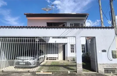 Casa com 3 quartos à venda na Dois, Vila Rica, Volta Redonda