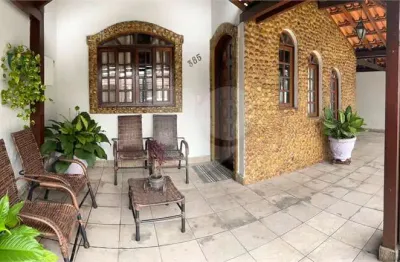 Casa com 3 quartos à venda na Sargento Paulo Moreira, Santo Agostinho, Volta Redonda