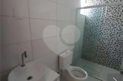 Casa com 2 quartos à venda na Pavão, Roma, Volta Redonda