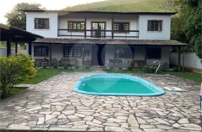 Fazenda à venda na A, Centro, Pinheiral