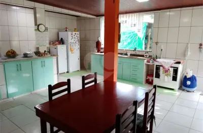 Casa com 3 quartos à venda na Vicinal, Zungú, Angra dos Reis