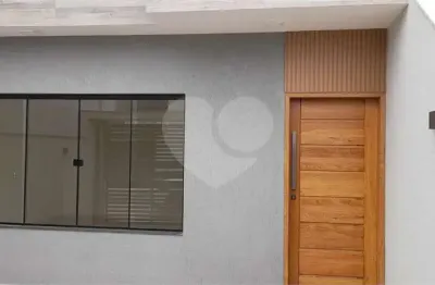 Casa com 2 quartos à venda na 7, Centro, Pinheiral