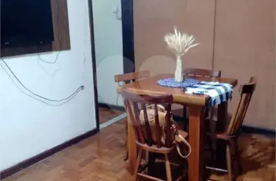 Apartamento com 1 quarto à venda na Joaquim Leite, Centro, Barra Mansa