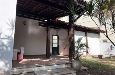 Casa com 6 quartos à venda em vila santa cecília - rj