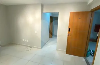 Apartamento com 2 quartos à venda na A, Roma, Volta Redonda