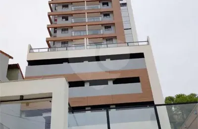 Apartamento com 2 quartos para alugar na Vinte E Quatro, Jardim Amália, Volta Redonda