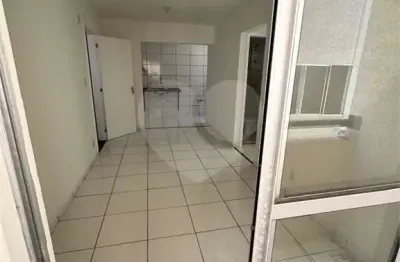 Apartamento com 2 quartos para alugar no Roma, Volta Redonda 