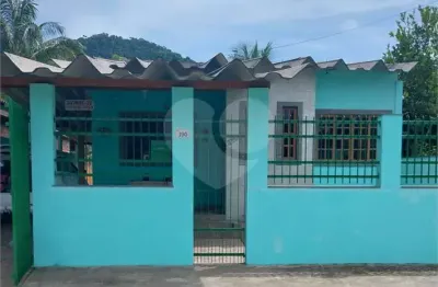 Casa com 2 quartos à venda na Sertão De Taquary, 390, Centro, Paraty