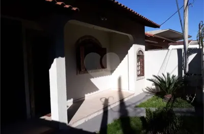 Casa com 3 quartos à venda na Rua Dois, 305, Jardim Suíça, Volta Redonda