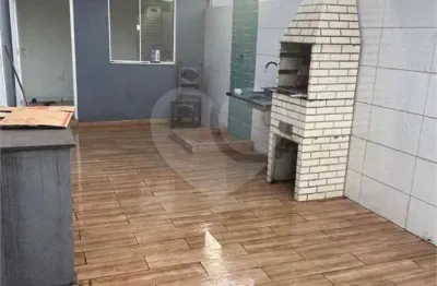 Apartamento com 3 quartos para alugar no Retiro, Volta Redonda 